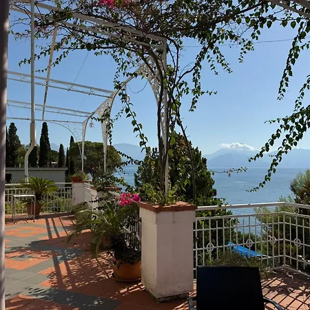 La Scogliera Dei Gabbiani Casa de hóspedes