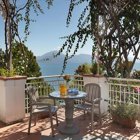 Casa de hóspedes La Scogliera Dei Gabbiani 3*